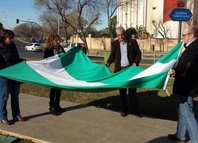 Ruiz dice que el PA iza la bandera de Andalucía 'todos los años' el 28F y los demás, 'cuando hay elecciones'