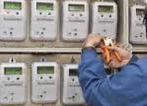 Consumo detecta 'prácticas abusivas' en las eléctricas aprovechando la nueva facturación