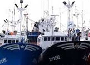 Pescadores andaluces esperan faenar en abril en aguas marroquíes