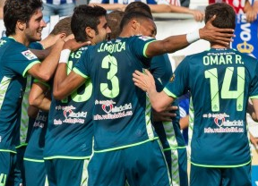 El Valladolid fulmina al Recre (0-3) y sigue firme en puestos de fase de ascenso