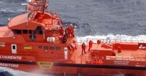 Rescatan a 40 millas de Almería a los 23 inmigrantes que buscaba Salvamento