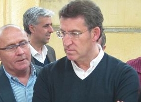 Feijóo espera que "entre un aire nuevo y se produzca el cambio" para que los andaluces "conozcan otras políticas"