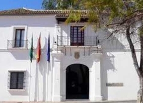La Policía Judicial requisa un ordenador del Ayuntamiento de Tomares