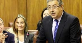 Zoido, a Díaz: La legislatura "va a durar lo que la corrupción le permita"