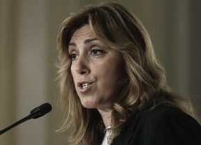 Susana Díaz pide 'desenmascarar' a lo que deberían renunciar los catalanes con la consulta