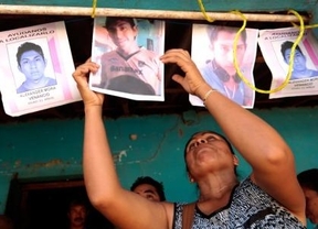 Maestros tomaron el Instituto Electoral de Guerrero en protesta por los estudiantes desaparecidos