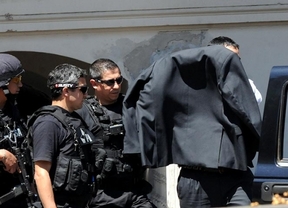 Los policías santafesinos negaron dar protección a narcos, pero seguirán detenidos