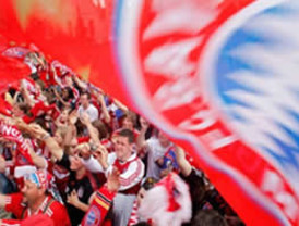 Bayern celebra con aficionados el título de la Bundesliga