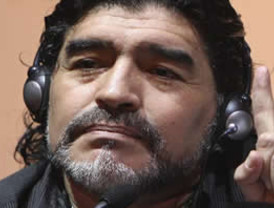 Maradona es presentado oficialmente como el DT del Al Wasl