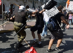 Duras críticas al FMI durante la huelga general en Grecia 