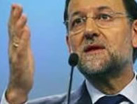 Rajoy pone en su sitio a la díscola Montserrat Nebrera