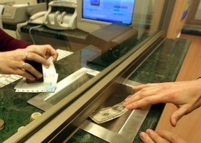 Los funcionarios que viajen lo harán con viáticos en la moneda del país de destino