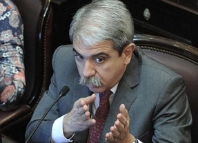 Según Aníbal Fernández  "los fondos buitre esperan al nuevo gobierno para que diga sí a la usura"