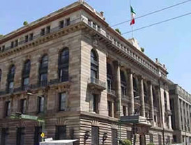 Tal estaba previsto recorta el Banco de México la tasa de interés a 5.25%