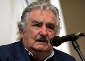 Mujica propone unir el Mercosur y la Unasur