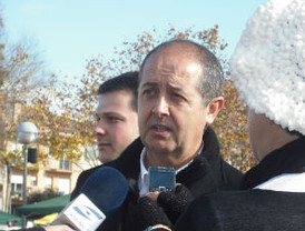 Felip Puig posa fil a l'agulla per acabar amb la violència masclista