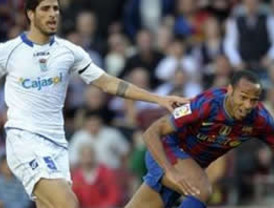 Barça y Real Madrid continúan su batalla por la Liga