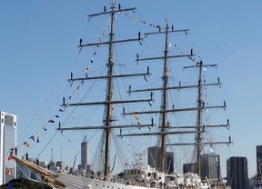 La Fragata Libertad se suma a la búsqueda del velero perdido en Brasil