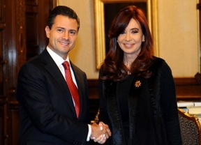 Cristina le agradeció a Peña Nieto su "preponderante rol" en el acuerdo por YPF