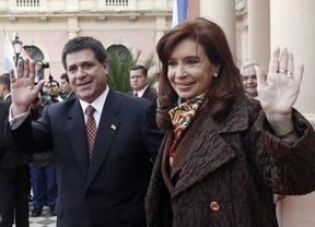 Cristina entregó objetos de Solano López en Paraguay en un acto de reparación histórica