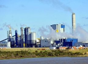 Argentina recurrirá a la Corte de La Haya por el conflicto de la pastera que opera en el Río Uruguay