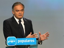 Pons responde que 'el problema' no es qué hacer con España, sino 'qué hace el país con los malos políticos'