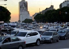 El gobierno responsabilizó a "malas decisiones" de las empresas la crisis automotriz