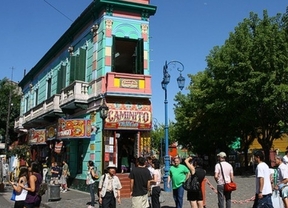 Buenos Aires es la tercera ciudad de Latinoamérica en la que más dinero gastan los turistas internacionales