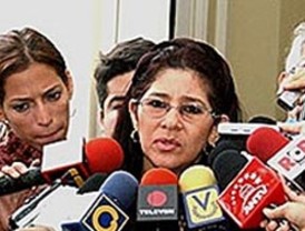 Cilia Flores defiende Ley de Descentralización