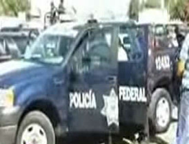 La Procuraduría General de la República detiene a 27 funcionarios en Michoacán