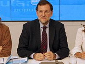 Rajoy rechaza el ‘decretazo’ de Zapatero por “improvisado, impuesto, injusto e insuficiente”