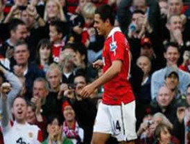 Javier Hernández será un gran jugador, afirma Berbatov