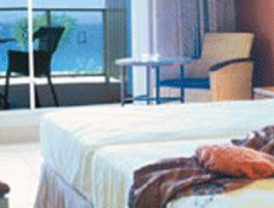 Las pernoctaciones hoteleras moderan su caída al 1,7% en octubre