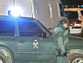 La Guardia Civil detiene a un ex alcalde abertzale dentro de la operación de Burdeos
