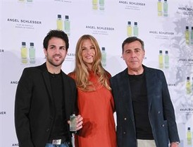 Martina Klein y Cesc Fábregas presentan las nuevas fragancias de Angel Schlesser