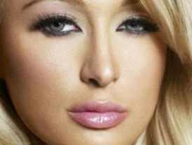 Paris Hilton despliega glamour... por la noche madrileña