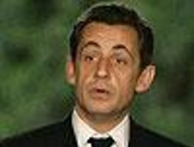 El presidente francés viaja por sorpresa a Afganistán