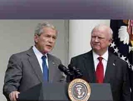 George W. Bush llama al Congreso a levantar veda en prospección petrolera marítima
