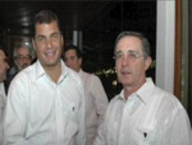 Colombia desautoriza contactos de Ecuador con Farc para liberación de Betancourt