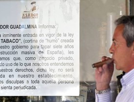 La Junta advierte al asador que permite fumar en Marbella de que la ley 