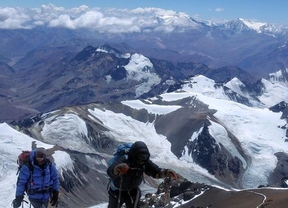 El Aconcagua sigue creciendo