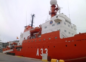 El buque de la Armada española "Hespérides" hace una escala en Buenos Aires