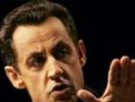 Sarkozy vencería a Royal por cuatro puntos en la segunda vuelta de las elecciones, según un sondeo