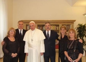El Papa Francisco recibió a familiares de las víctimas del atentado a la AMIA