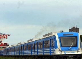 Para la Unión Ferroviaria, la renovación de las unidades del tren Sarmiento "es un hito fundacional"