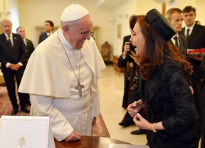 Cristina está reunida con el Papa en Santa Marta, en un encuentro a agenda abierta