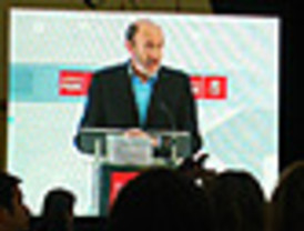 Rubalcaba apoya la gestión de Gorostiaga