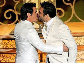 La historia del beso 'censurado' de Javier Bardem y Josh Brolin en la gala de los Oscar
