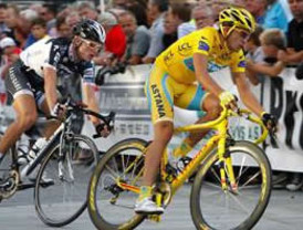 New York Times también afirma que Contador se hizo transfusiones