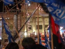 Tras 20 horas de debate, el Senado aprobó sin cambios la ley de Servicios de Comunicación Audiovisual